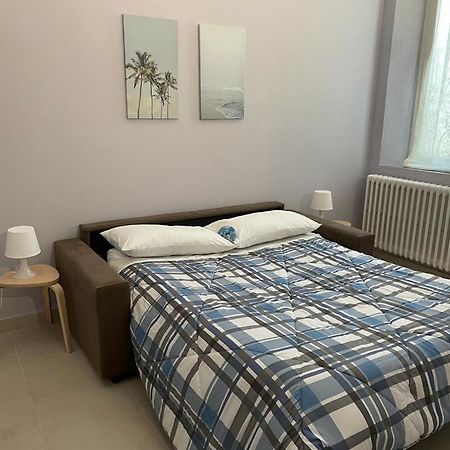 Azzurra House Apartment มารินาดิปิซา ภายนอก รูปภาพ
