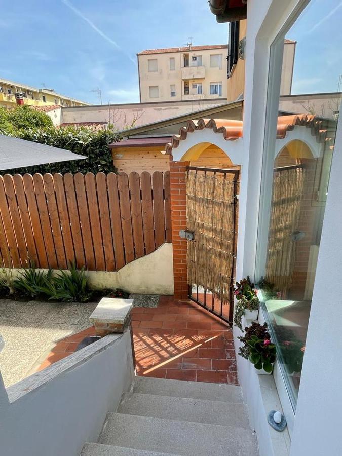 Azzurra House Apartment มารินาดิปิซา ภายนอก รูปภาพ
