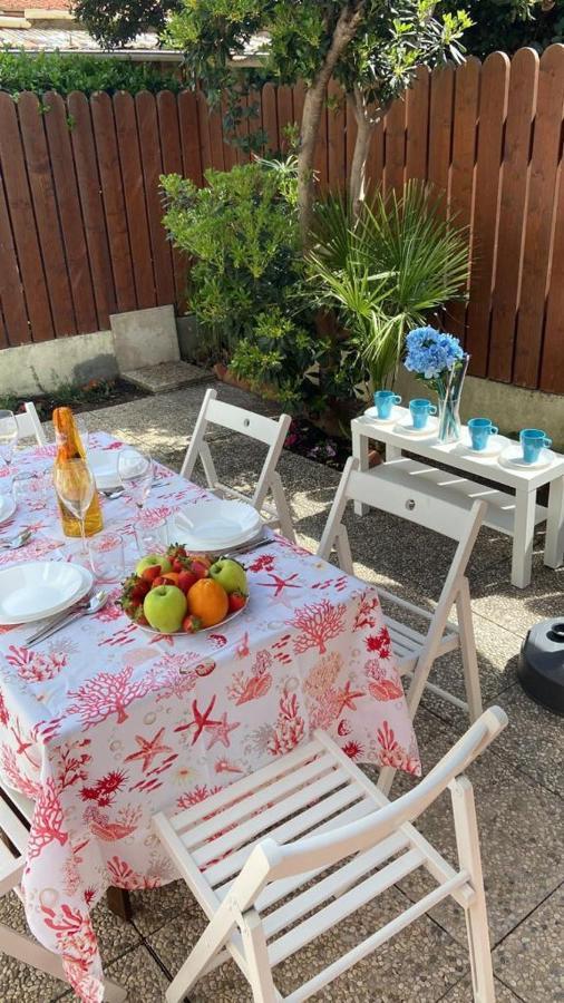 Azzurra House Apartment มารินาดิปิซา ภายนอก รูปภาพ