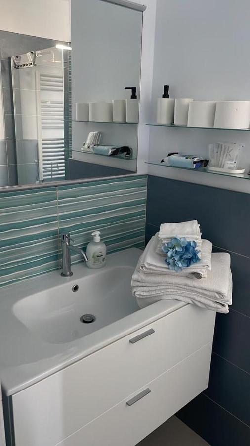 Azzurra House Apartment มารินาดิปิซา ภายนอก รูปภาพ